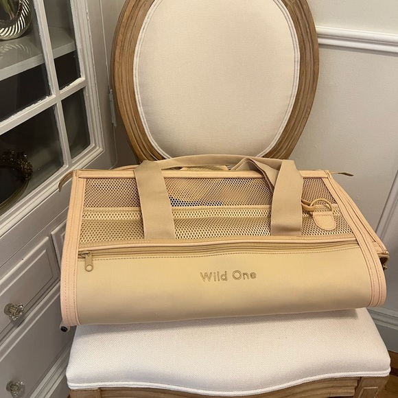 Wild One Dog/Cat Carrier - Picture 6 of 6